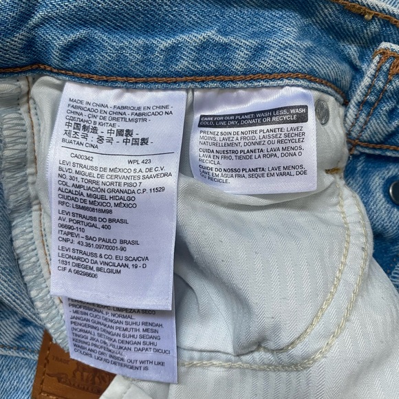 Levi mom jeans - Picture 8 of 9